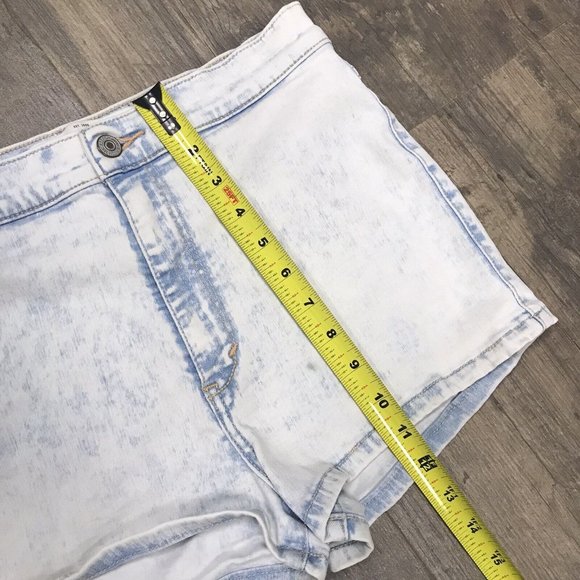 Abercrombie & Fitch Shorts Women‎ Size 8 Denim W29 Acid Wash - Picture 8 of 9